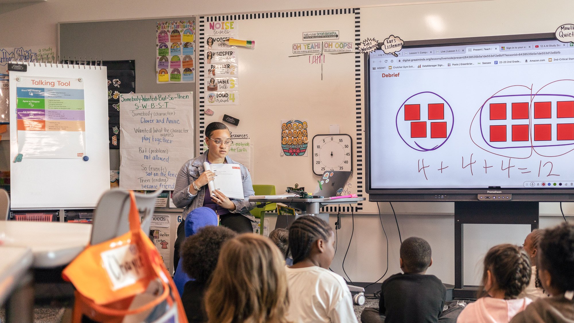 EM2-Teacher-Teaching-Class